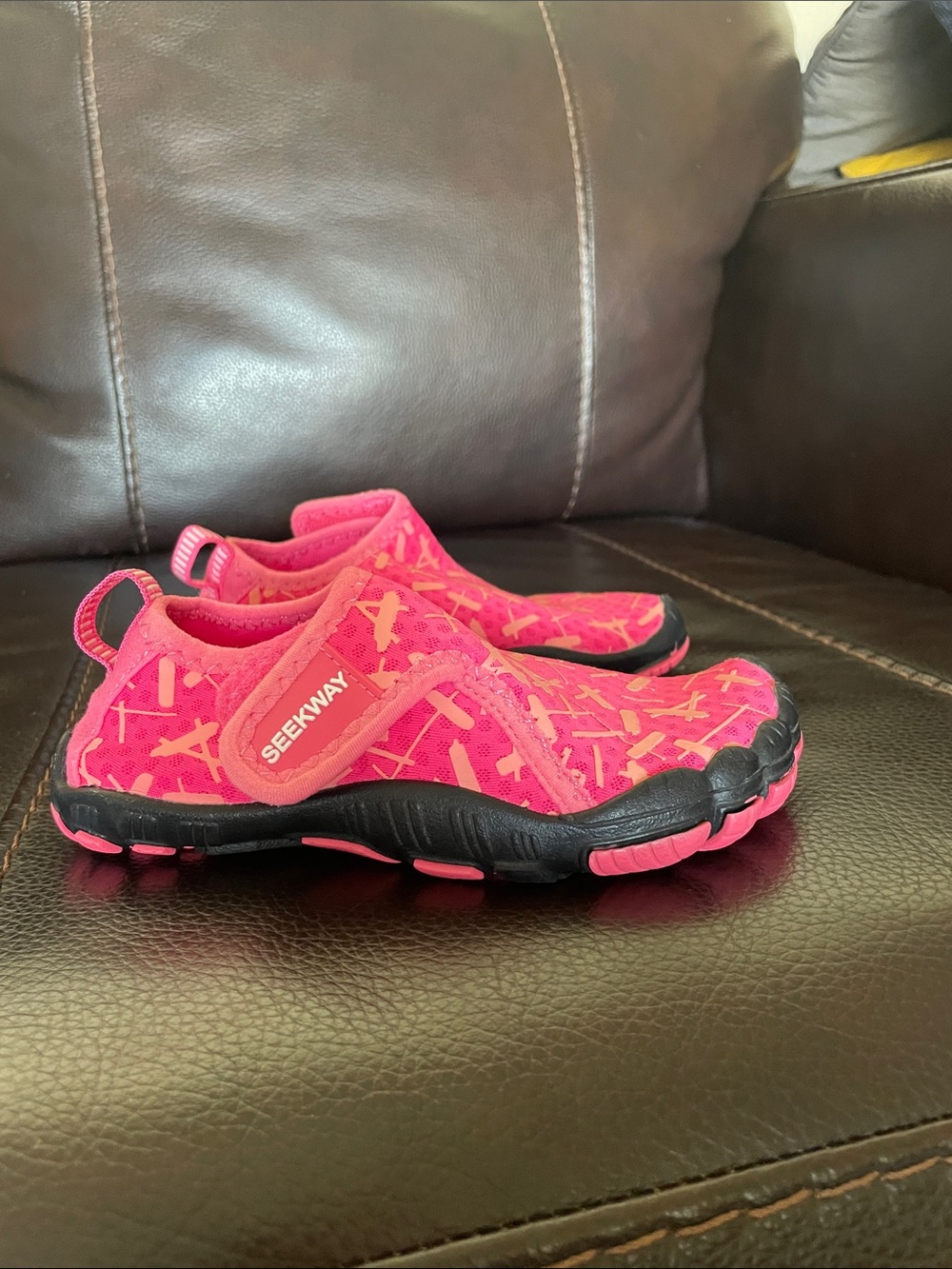 SEEKWAY Pink Kids Water Shoes